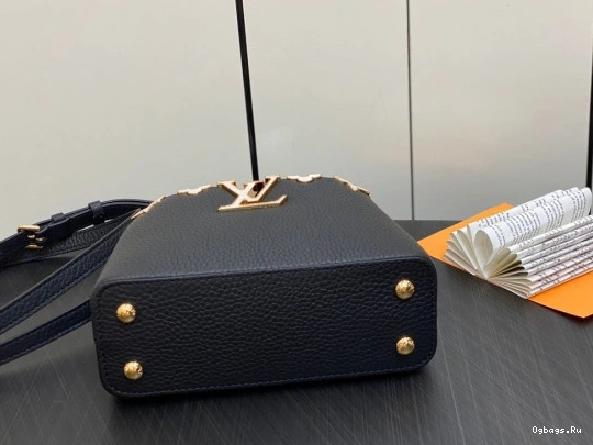 VUITTON LOUIS BB CAPUCINES 0414